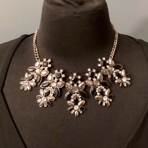 Jewelry - Fashion necklace